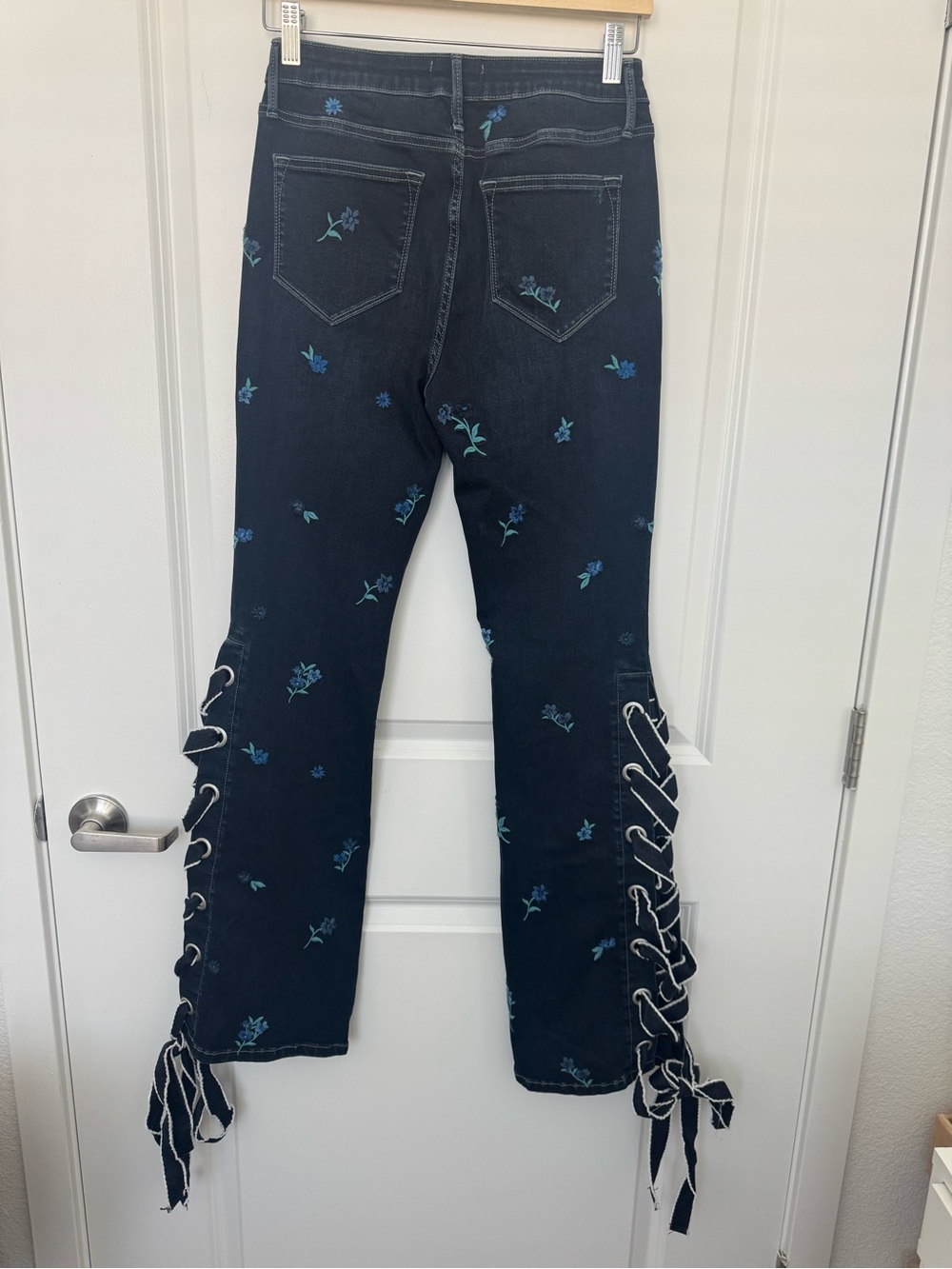 DRIFTWOOD Farrah Flare Leg Lace Up Jeans Sequined Floral Embroidery - Picture 2 of 8